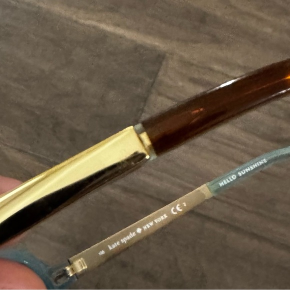 Kate Spade Brown Sunglasses with Green Case - Picture 11 of 11